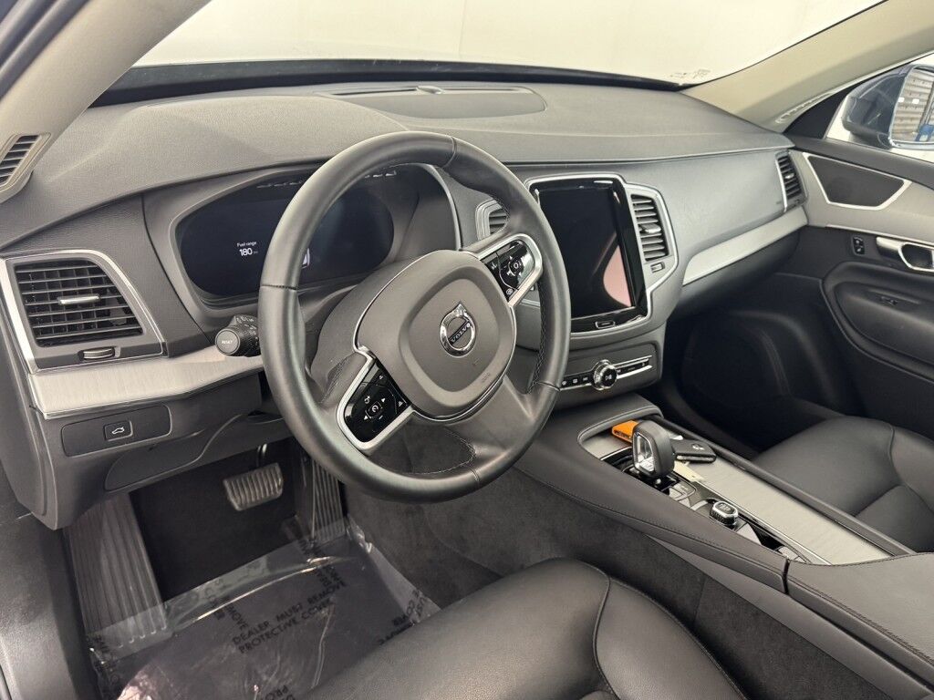 2025 Volvo XC90 AWD Core 7-Seater Maumee OH