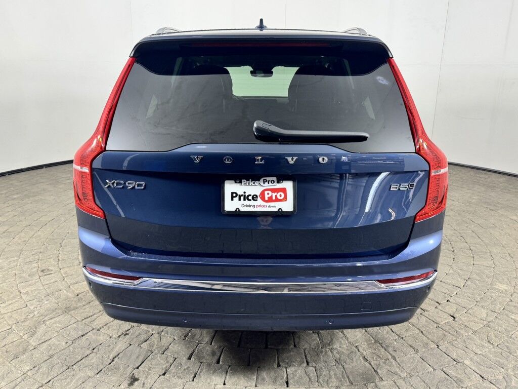 2025 Volvo XC90 AWD Core 7-Seater Maumee OH