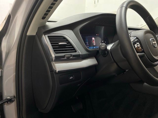 2025 Volvo XC90 B5 Core Dallas TX