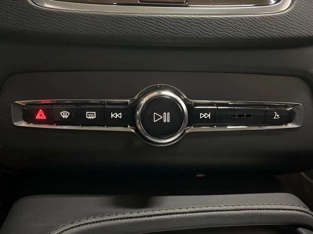 2025 Volvo XC90 B5 Core Dallas TX