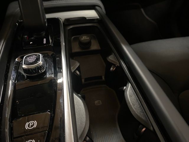 2025 Volvo XC90 B5 Core Dallas TX