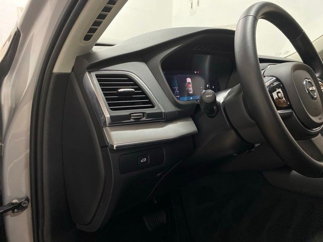 2025 Volvo XC90 B5 Core Dallas TX