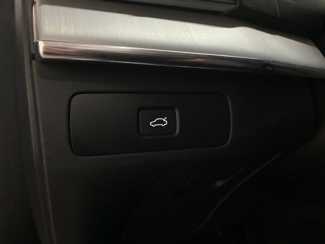 2025 Volvo XC90 B5 Core Dallas TX