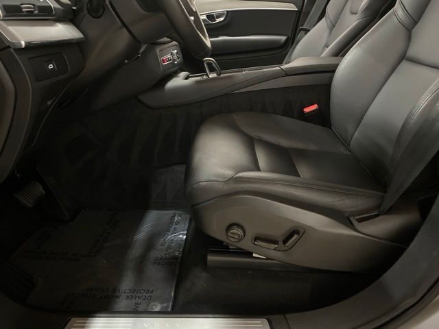 2025 Volvo XC90 B5 Core Dallas TX