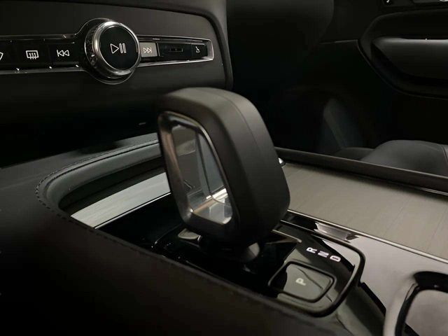 2025 Volvo XC90 B5 Core Dallas TX