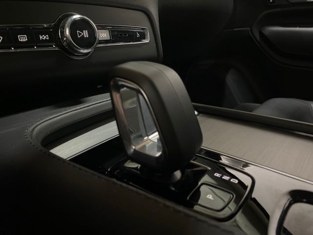 2025 Volvo XC90 B5 Core Dallas TX