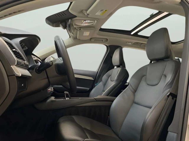 2025 Volvo XC90 B5 Core Dallas TX
