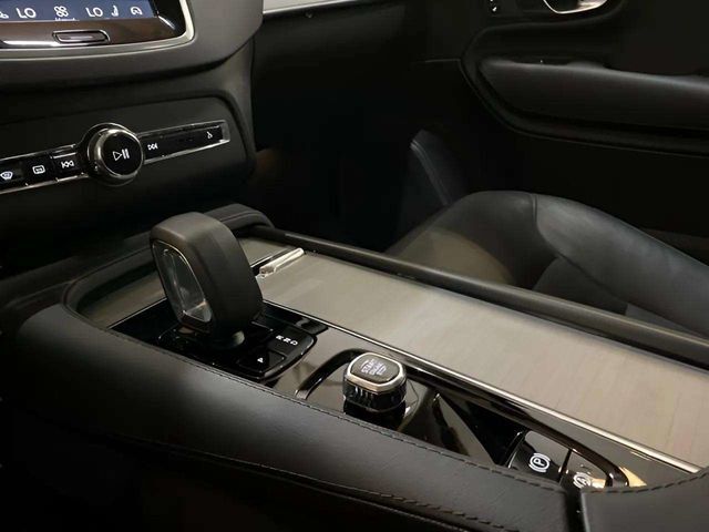 2025 Volvo XC90 B5 Core Dallas TX