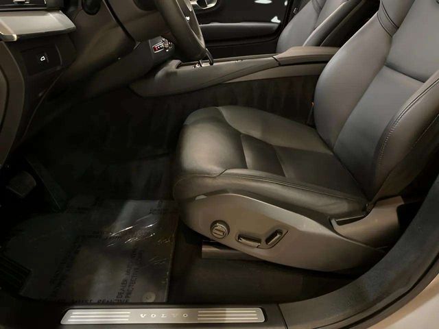 2025 Volvo XC90 B5 Core Dallas TX