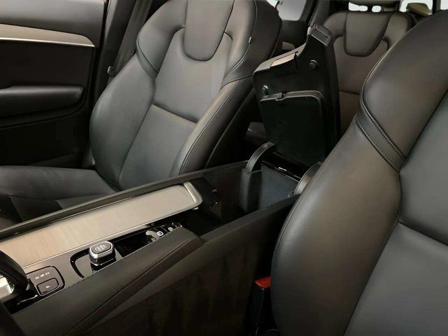 2025 Volvo XC90 B5 Core Dallas TX