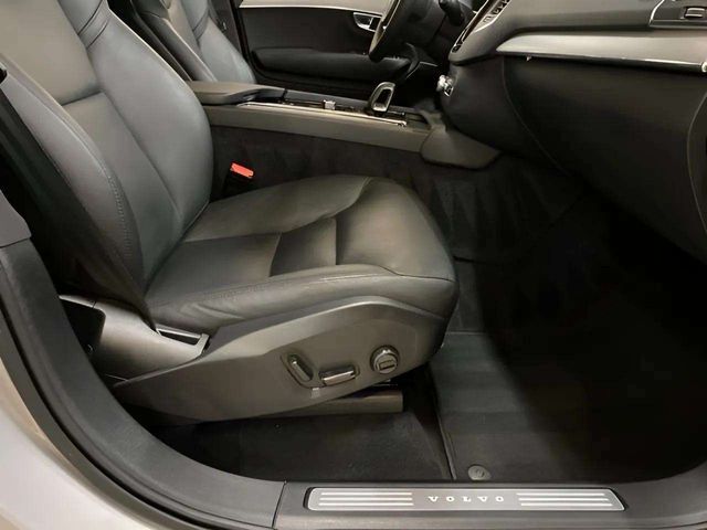 2025 Volvo XC90 B5 Core Dallas TX