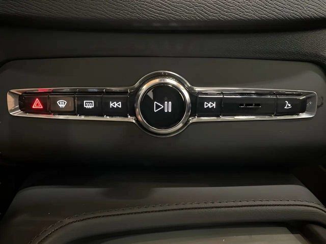 2025 Volvo XC90 B5 Core Dallas TX
