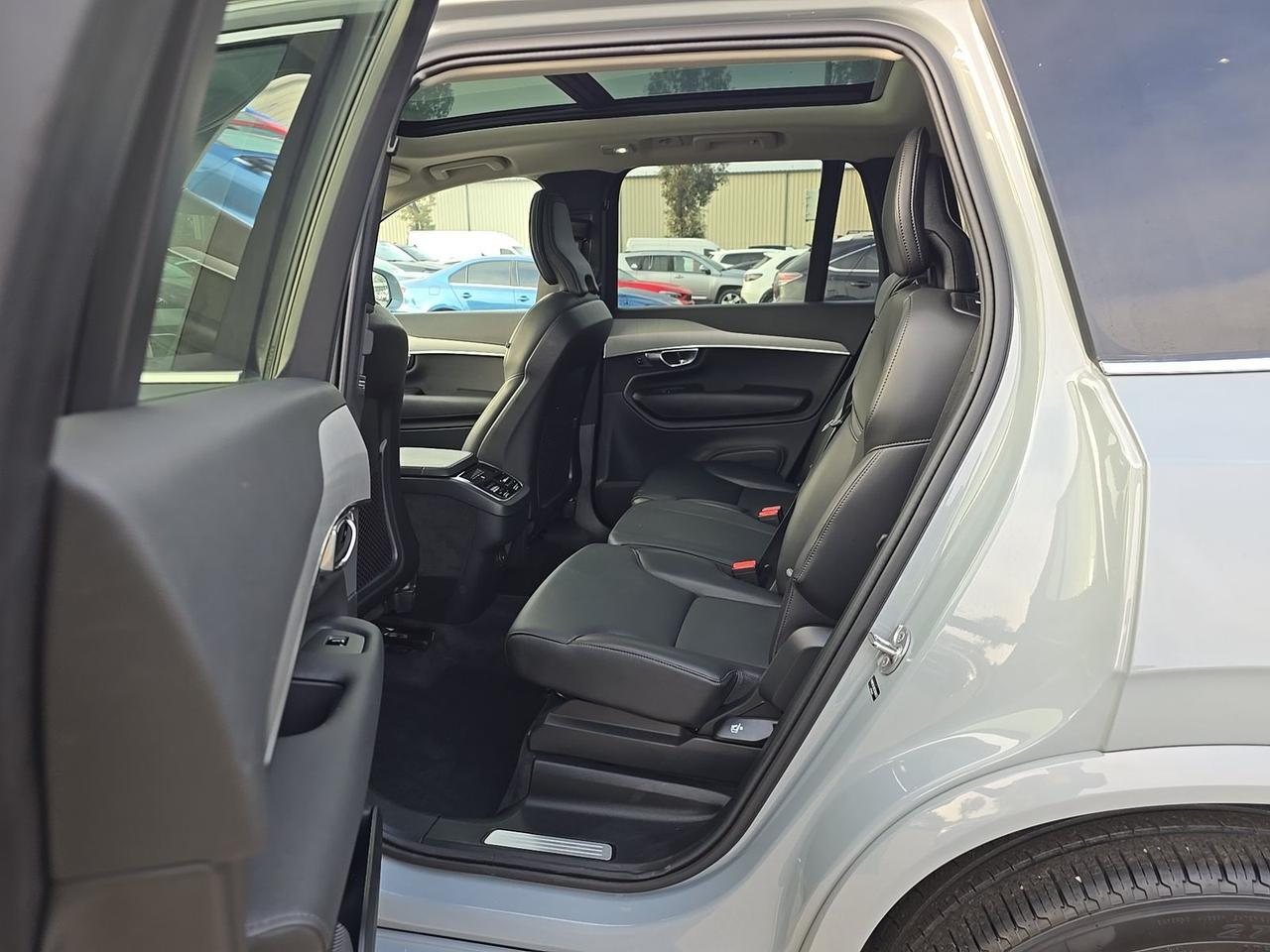 2025 Volvo XC90 B5 Core Pilot Assist Adaptive Cruise Portland OR