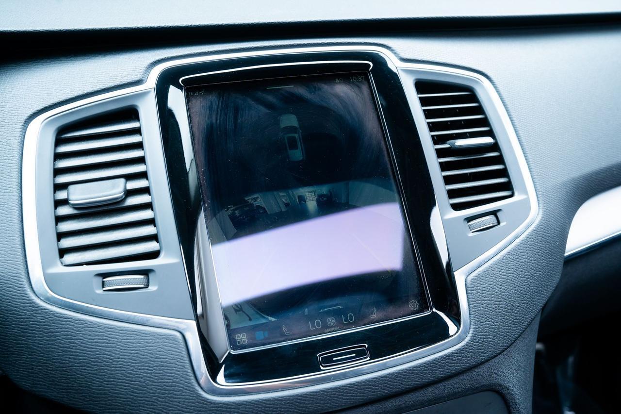 2025 Volvo XC90 B5 Core Pilot Assist Adaptive Cruise Portland OR