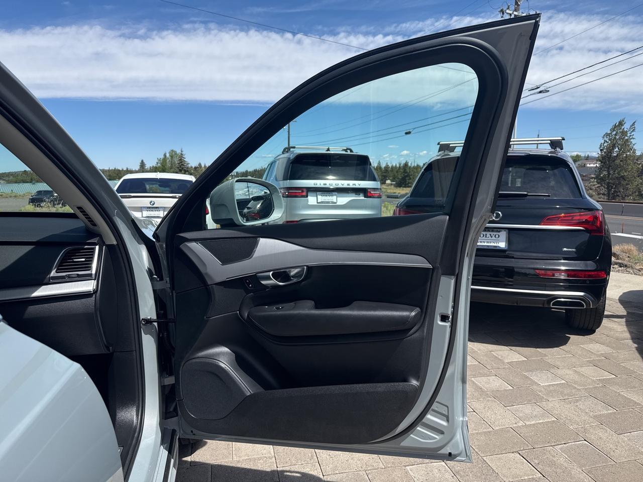 2025 Volvo XC90 B5 Core Bend OR