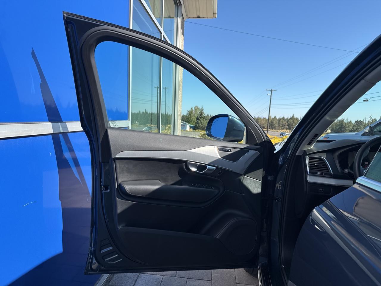 2025 Volvo XC90 B5 Core Bend OR