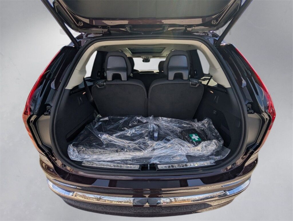 2025 Volvo XC90 B5 Core Hunt Valley MD
