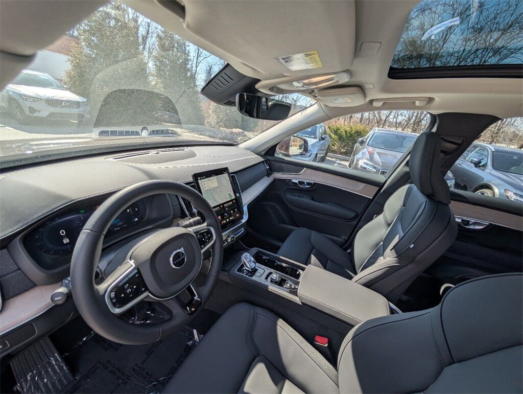 2025 Volvo XC90 B5 Core Hunt Valley MD