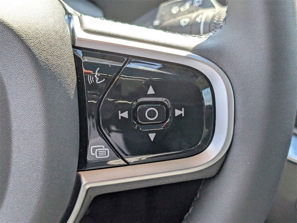 2025 Volvo XC90 B5 Core Hunt Valley MD