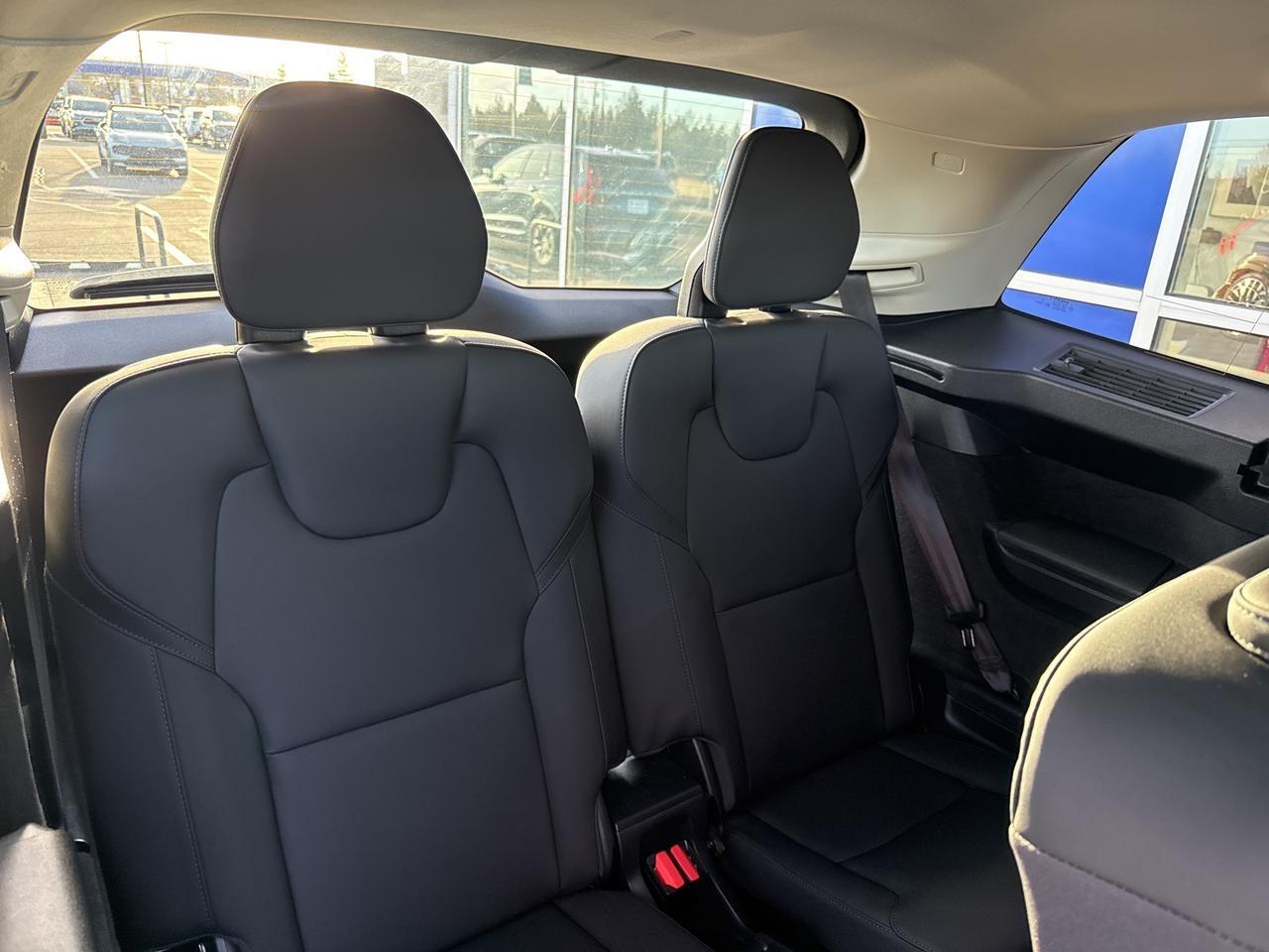 2025 Volvo XC90 B5 Plus Bend OR