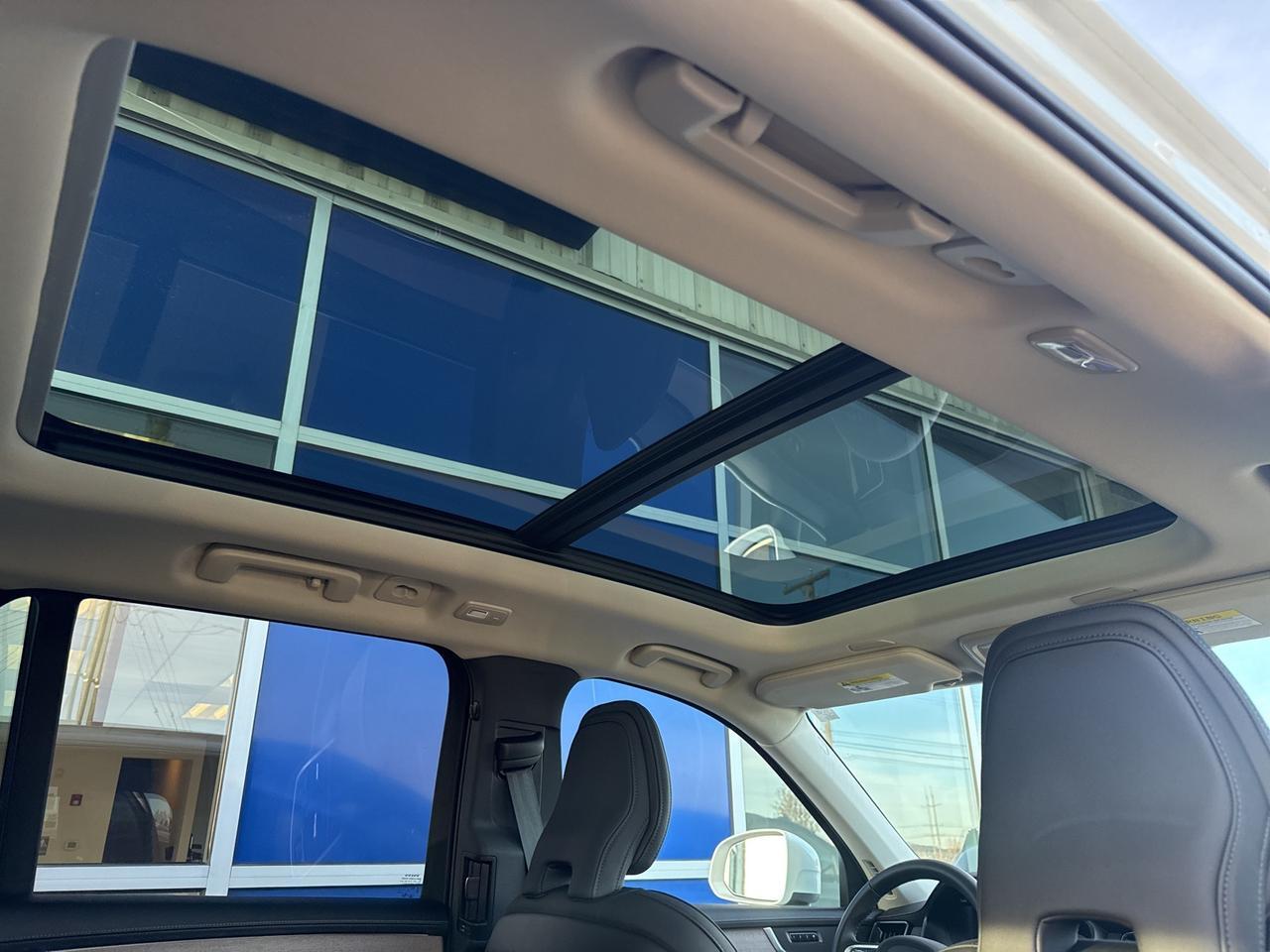 2025 Volvo XC90 B5 Plus Bend OR