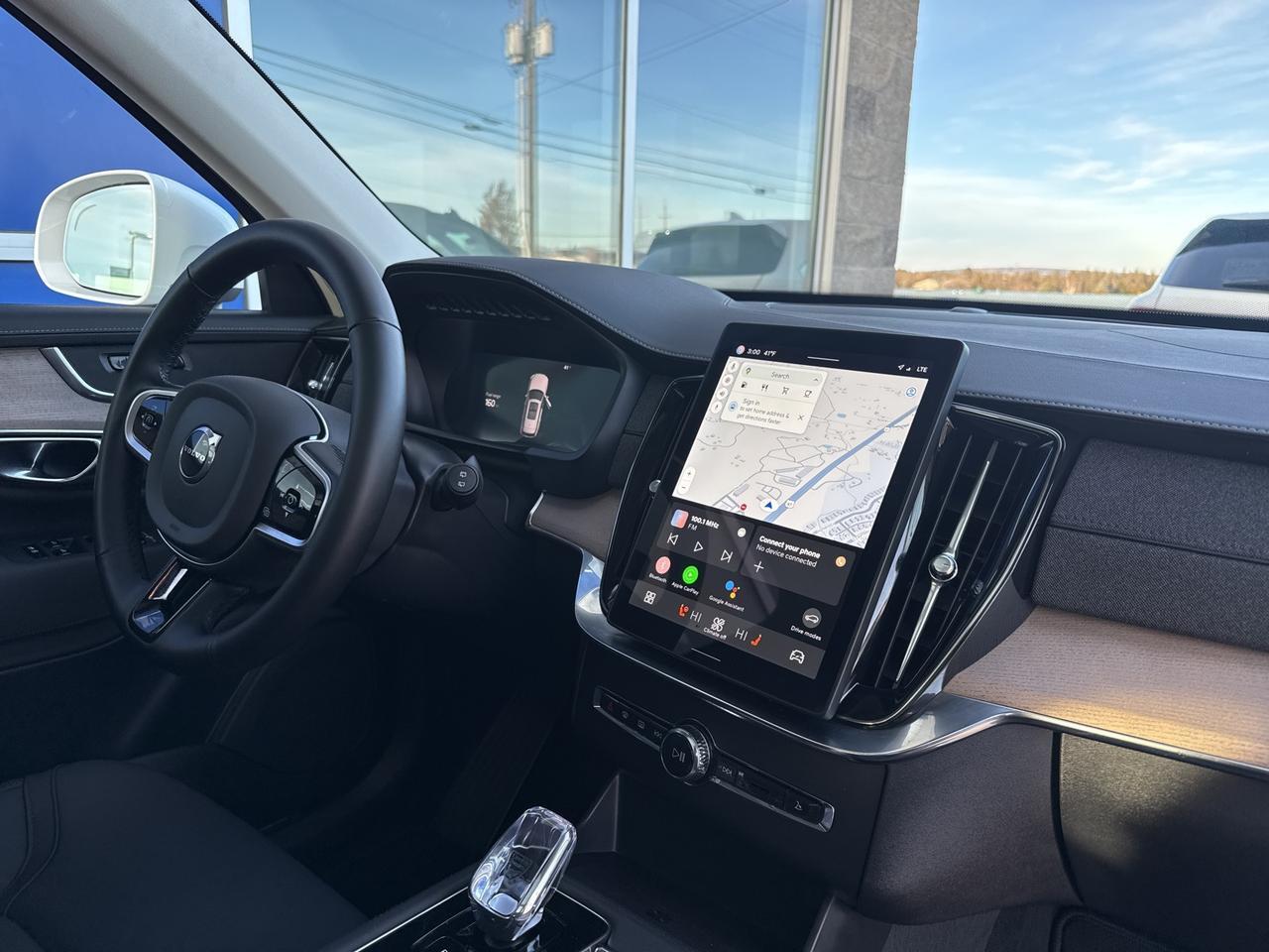 2025 Volvo XC90 B5 Plus Bend OR