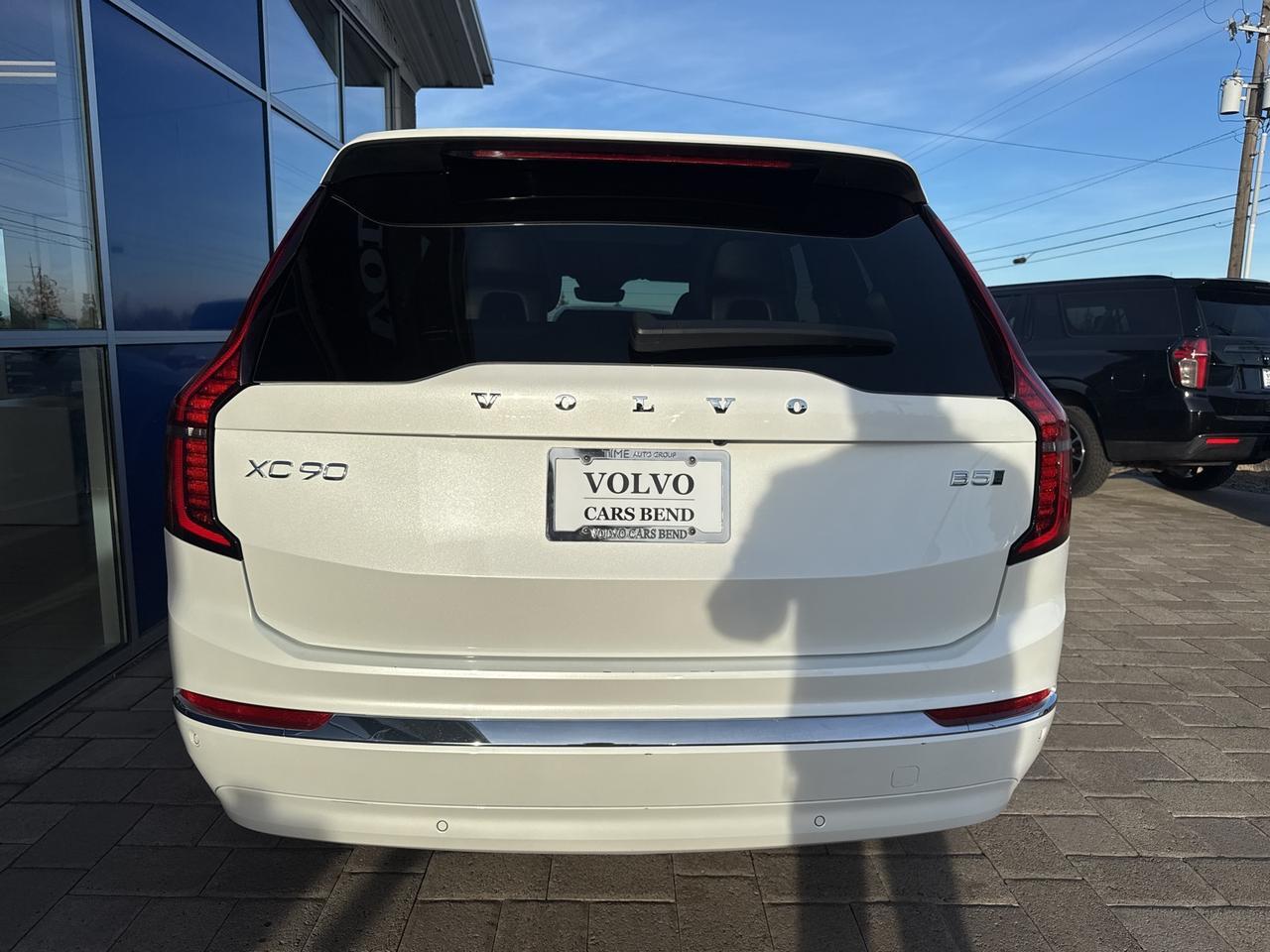 2025 Volvo XC90 B5 Plus Bend OR