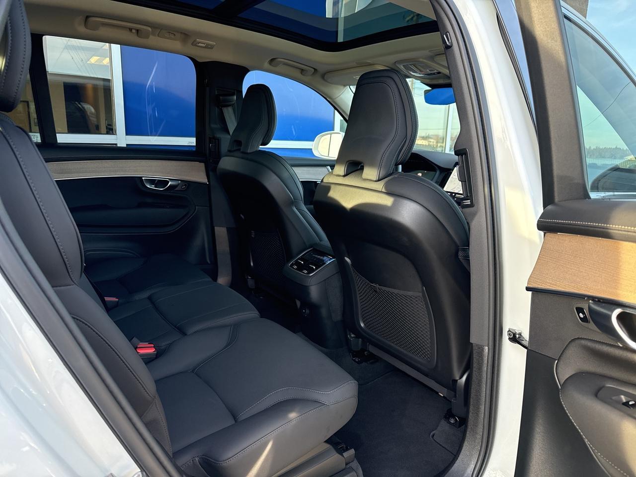 2025 Volvo XC90 B5 Plus Bend OR