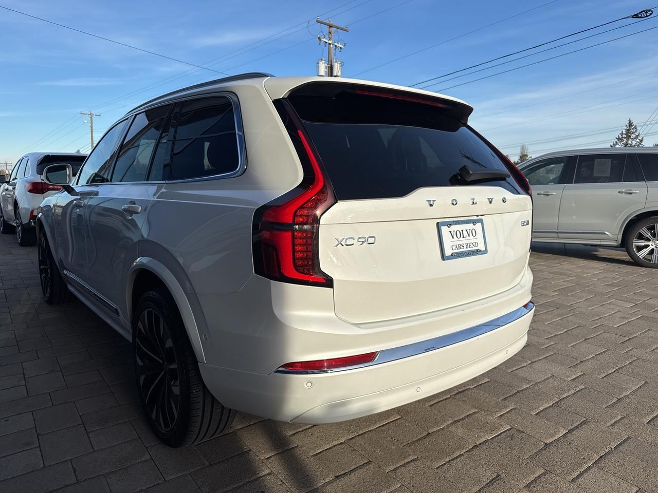 2025 Volvo XC90 B5 Plus Bend OR