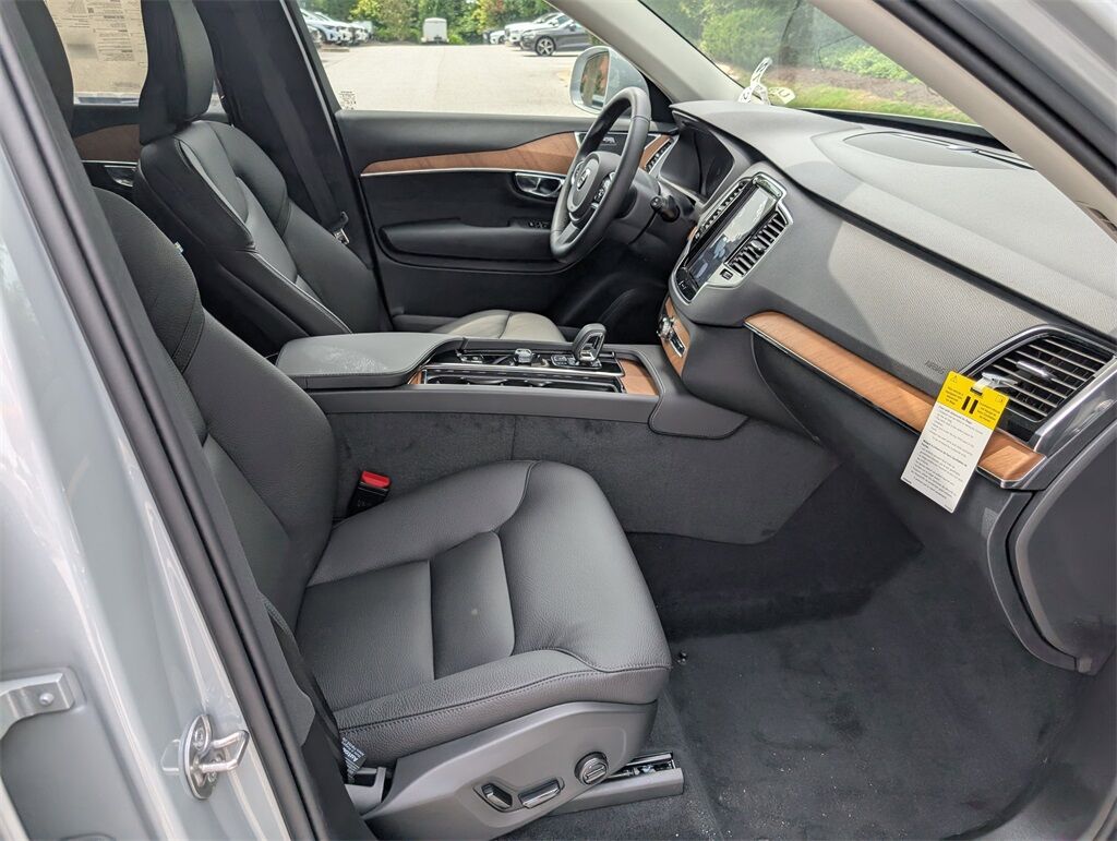 2025 Volvo XC90 B5 Plus Hunt Valley MD
