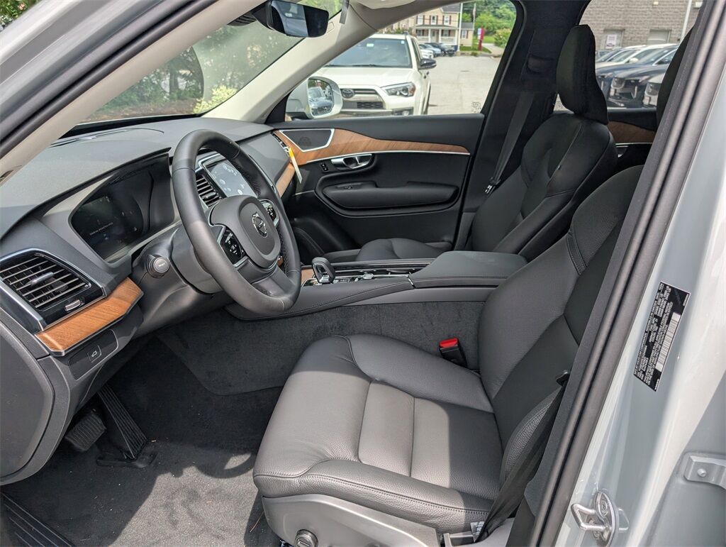 2025 Volvo XC90 B5 Plus Hunt Valley MD