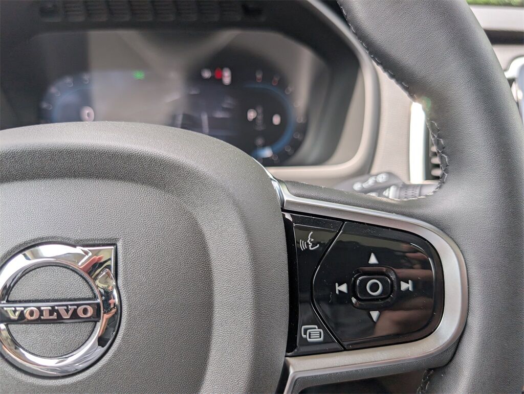 2025 Volvo XC90 B5 Plus Hunt Valley MD