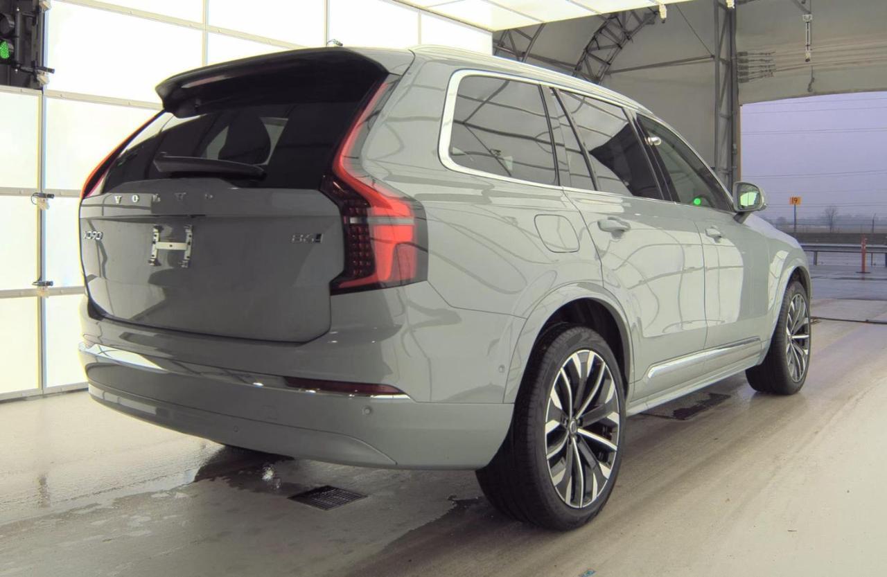 2025 Volvo XC90 B6 AWD Hybrid PLUS w/High Performance Audio, Pilot Assist, 360 Cam, 4 Heate Portland OR