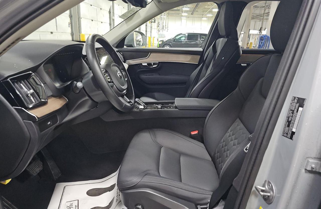 2025 Volvo XC90 B6 AWD Hybrid PLUS w/High Performance Audio, Pilot Assist, 360 Cam, 4 Heate Portland OR