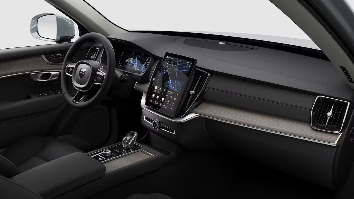2025 Volvo XC90 B6 AWD Hybrid PLUS w/High Performance Sound * Portland OR