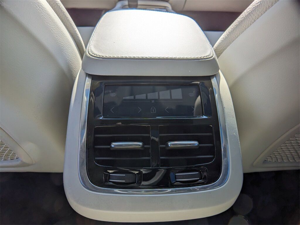 2025 Volvo XC90 B6 Core Hunt Valley MD