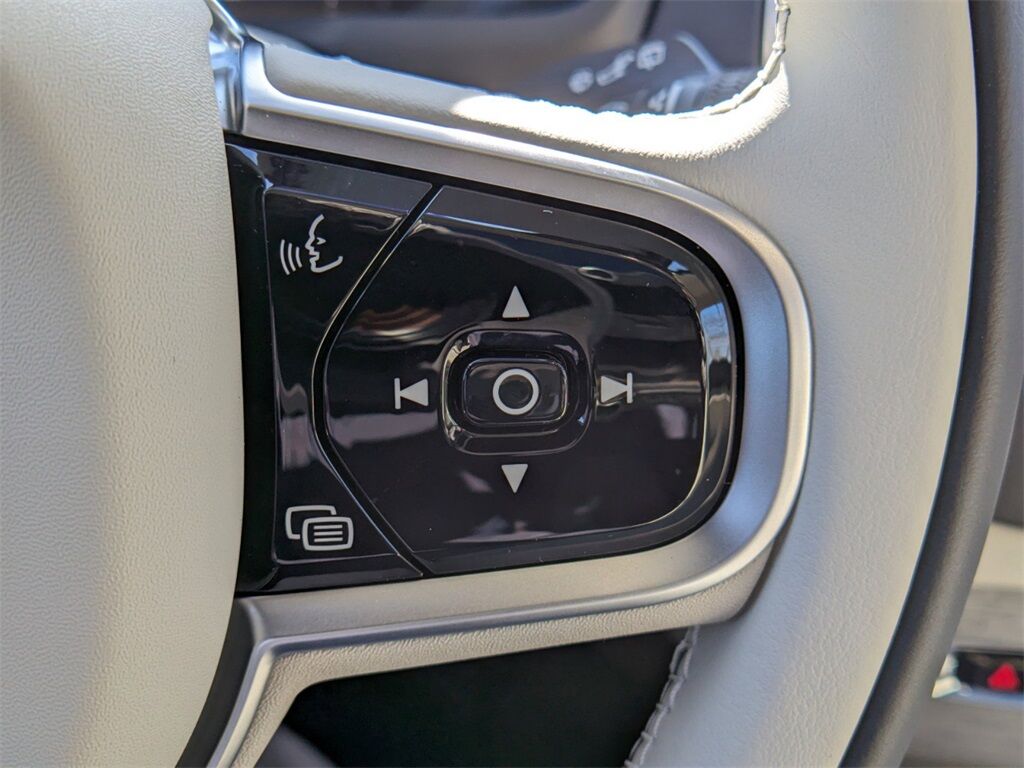 2025 Volvo XC90 B6 Core Hunt Valley MD