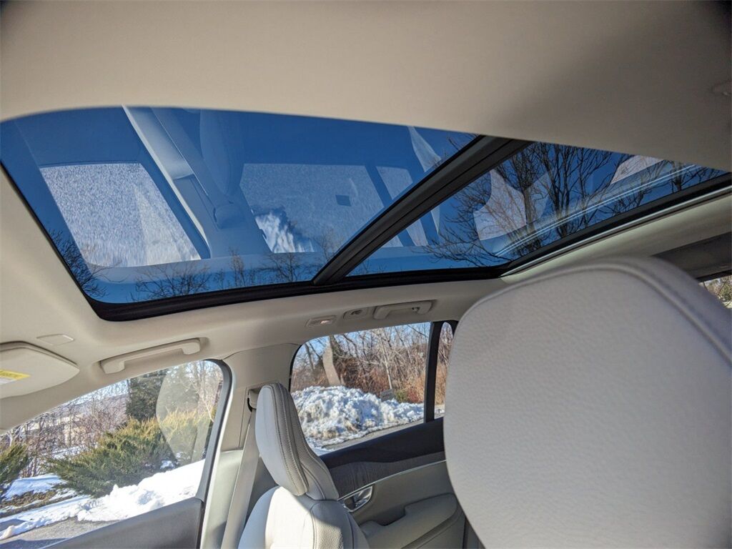 2025 Volvo XC90 B6 Core Hunt Valley MD