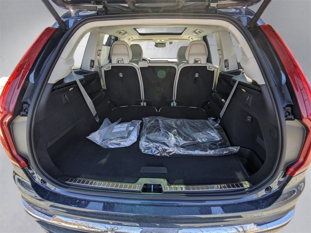 2025 Volvo XC90 B6 Core Hunt Valley MD