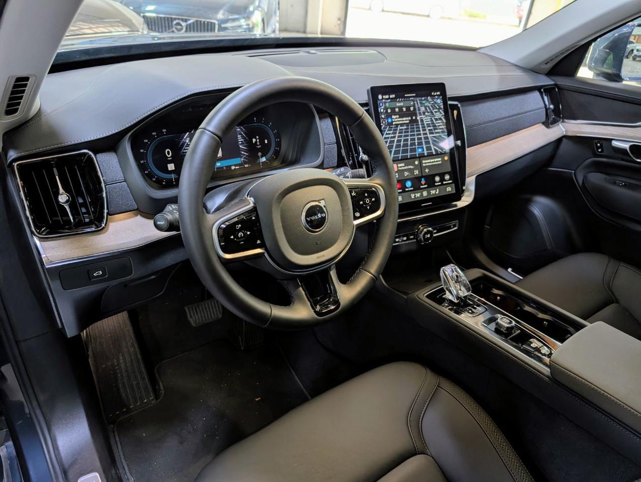 2025 Volvo XC90 B6 Hybrid AWD PLUS | High Performance Audio, Pilot Assist, 360 Cam, 4 Heated Seats & Wheel Portland OR