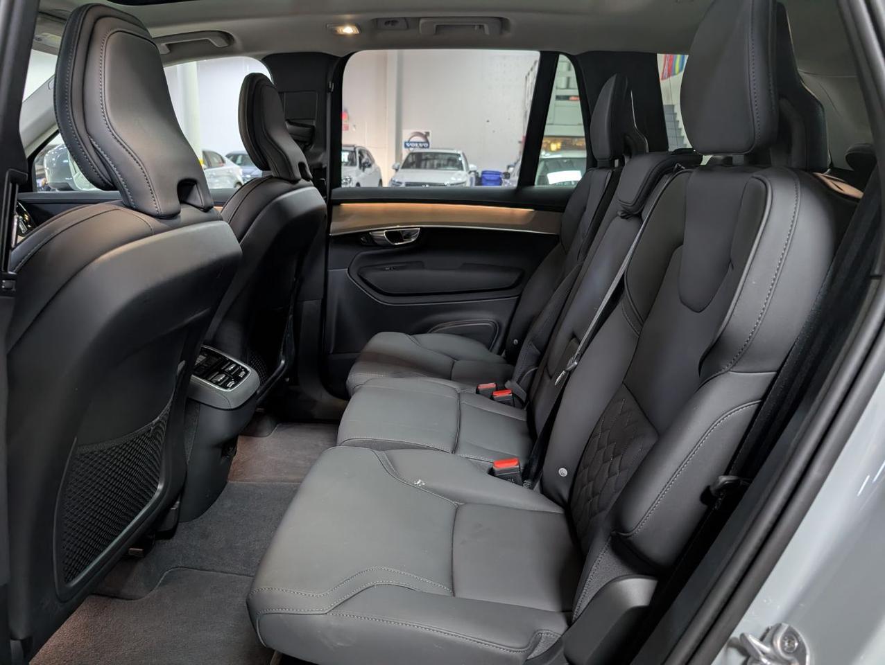 2025 Volvo XC90 B6 Hybrid AWD PLUS | High Performance Audio, Pilot Assist, 360 Cam, 4 Heated Seats & Wheel Portland OR