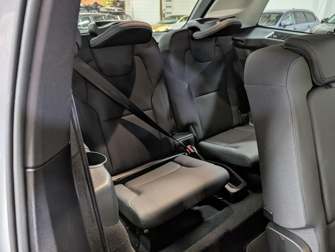 2025 Volvo XC90 B6 Hybrid AWD PLUS | High Performance Audio, Pilot Assist, 360 Cam, 4 Heated Seats & Wheel Portland OR
