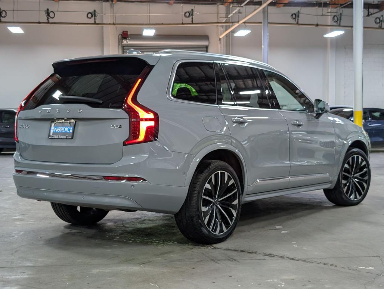 2025 Volvo XC90 B6 Hybrid AWD PLUS | High Performance Audio, Pilot Assist, 360 Cam, 4 Heated Seats & Wheel Portland OR