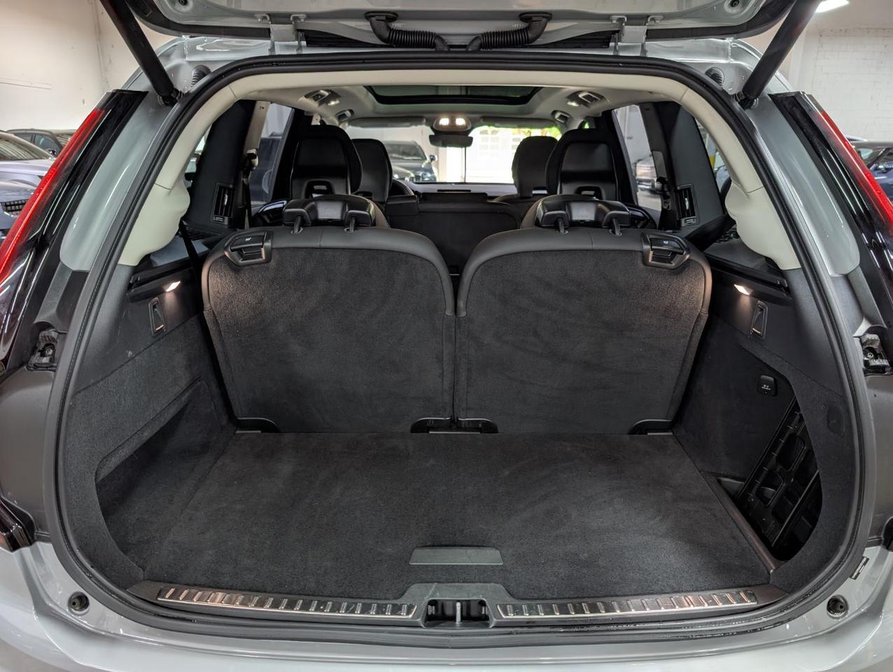 2025 Volvo XC90 B6 Hybrid AWD PLUS | High Performance Audio, Pilot Assist, 360 Cam, 4 Heated Seats & Wheel Portland OR