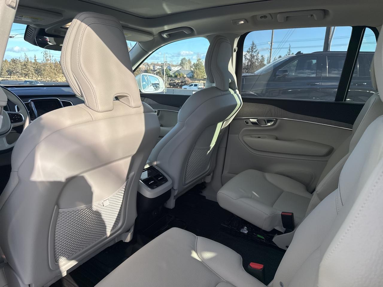 2025 Volvo XC90 B6 Plus 6-Seater Bend OR