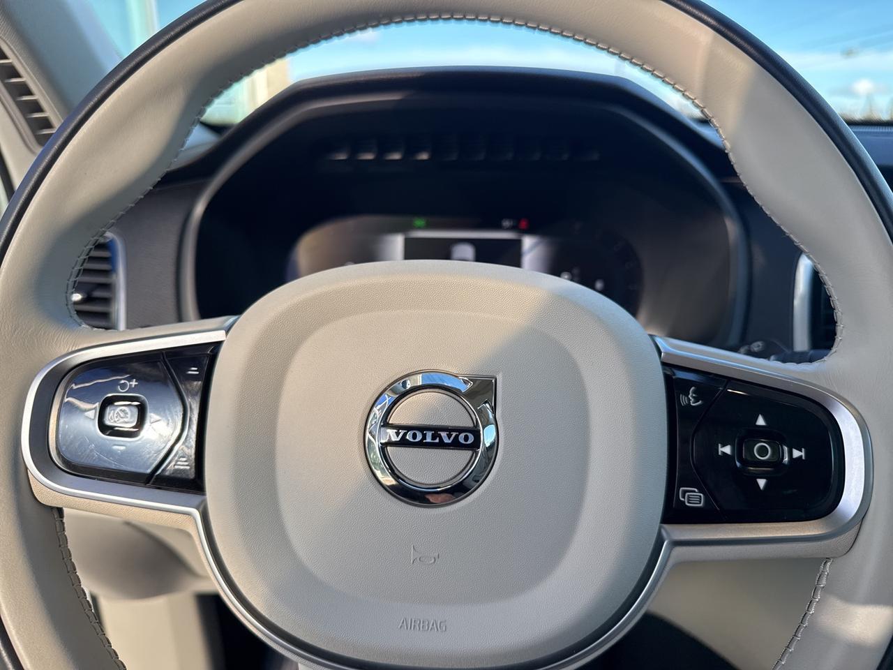 2025 Volvo XC90 B6 Plus 6-Seater Bend OR