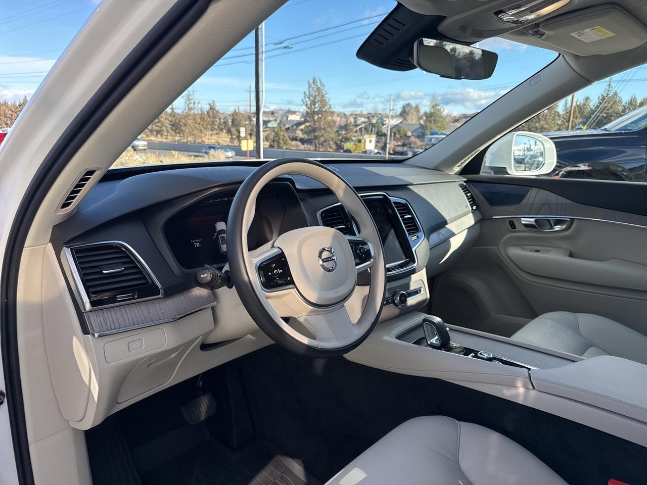 2025 Volvo XC90 B6 Plus 6-Seater Bend OR