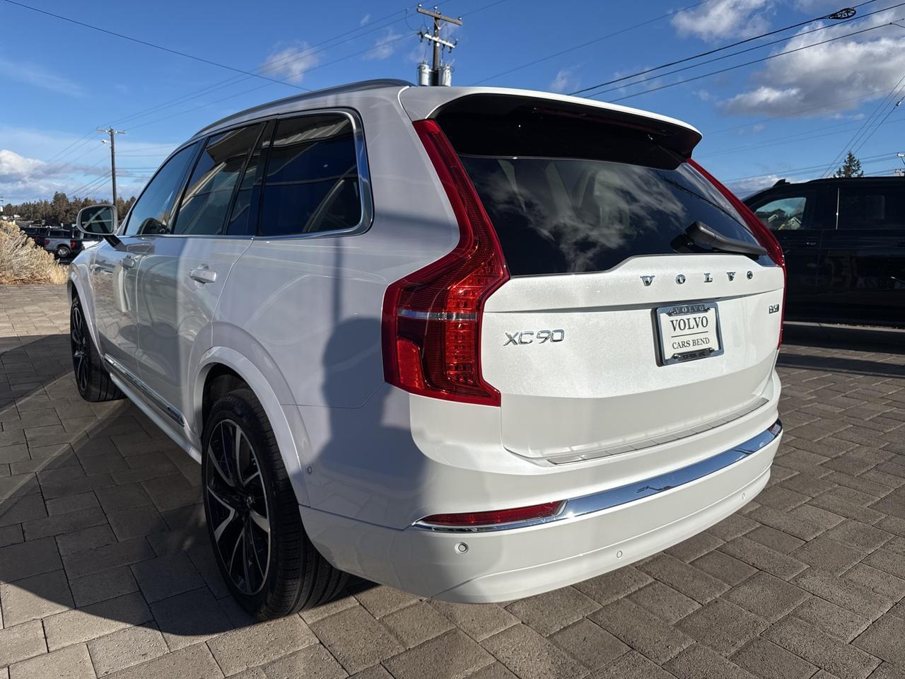 2025 Volvo XC90 B6 Plus 6-Seater Bend OR