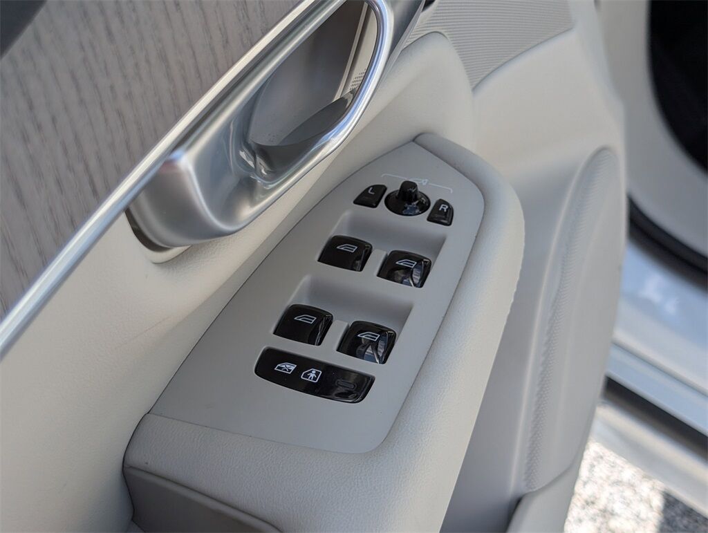 2025 Volvo XC90 B6 Plus 6-Seater Hunt Valley MD