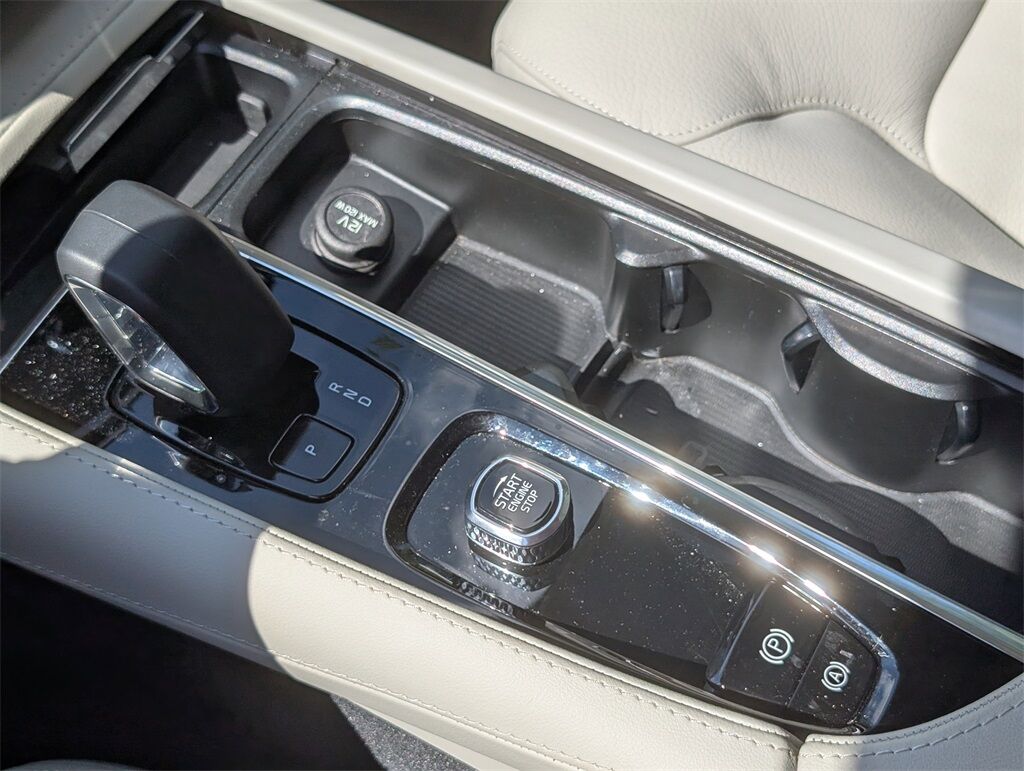 2025 Volvo XC90 B6 Plus 6-Seater Hunt Valley MD